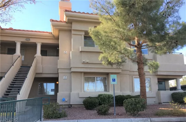 MLS: 2215446 Condo For Sale