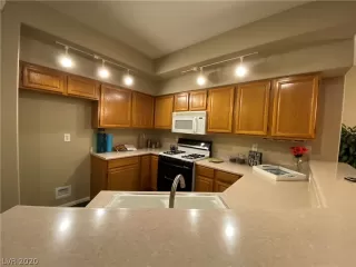 Photo #3: 2215446 Listing