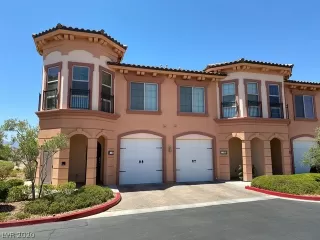Photo #3: 2215462 Listing