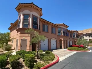 Photo #4: 2215462 Listing