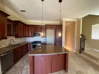 Photo #6: 2215462 Listing