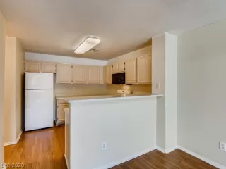 Photo #3: 2215470 Listing 