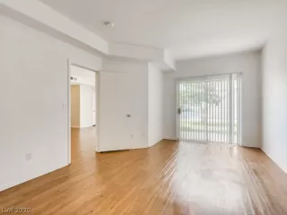 Photo #5: 2215470 Listing 