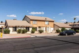 Photo #1: 2215476 Listing