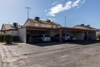 Photo #2: 2215476 Listing