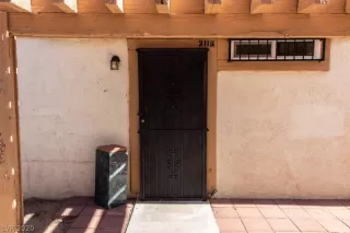 Photo #4: 2215476 Listing