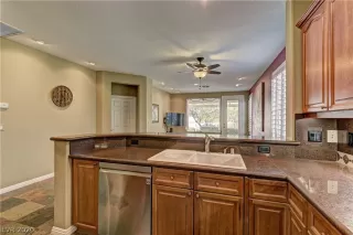 Photo #3: 2215493 Listing 