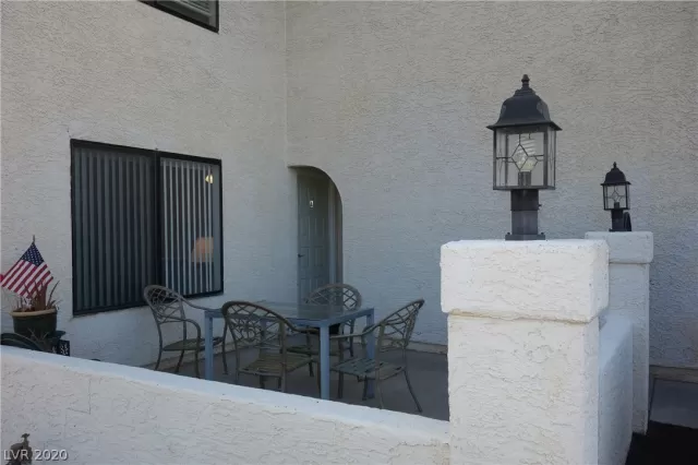 MLS: 2215496 Condo For Sale