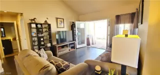 Photo #1: 2215533 Listing