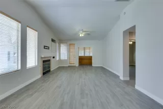 Photo #5: 2215569 Listing