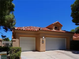 Photo #1: 2215572 Listing 