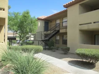 Photo #3: 2215593 Listing 