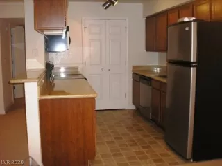 Photo #5: 2215593 Listing 