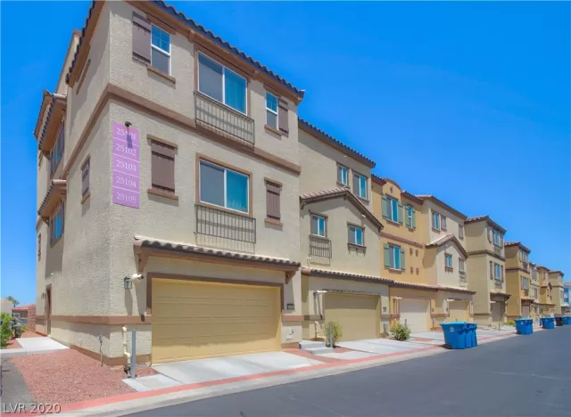 MLS: 2215645 Condo For Sale