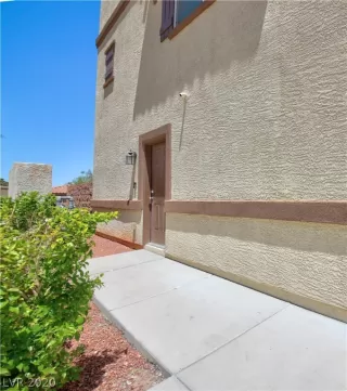 Photo #5: 2215645 Listing 