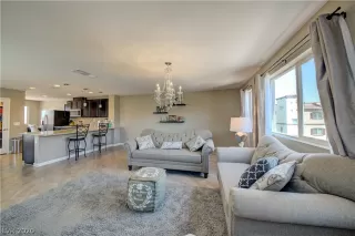 Photo #6: 2215645 Listing 