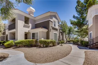 Photo #1: 2215648 Listing
