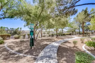 Photo #2: 2215648 Listing