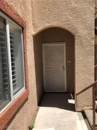 Photo #1: 2215676 Listing