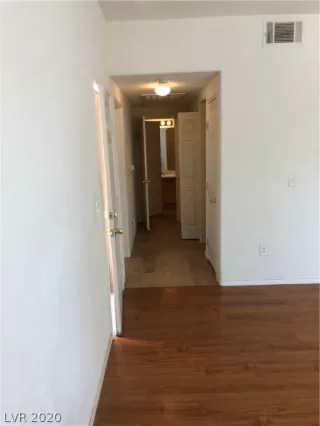 Photo #4: 2215676 Listing