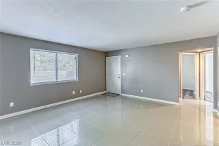 Photo #4: 2215687 Listing 