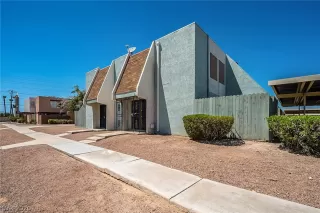 Photo #1: 2215699 Listing