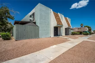 Photo #3: 2215699 Listing