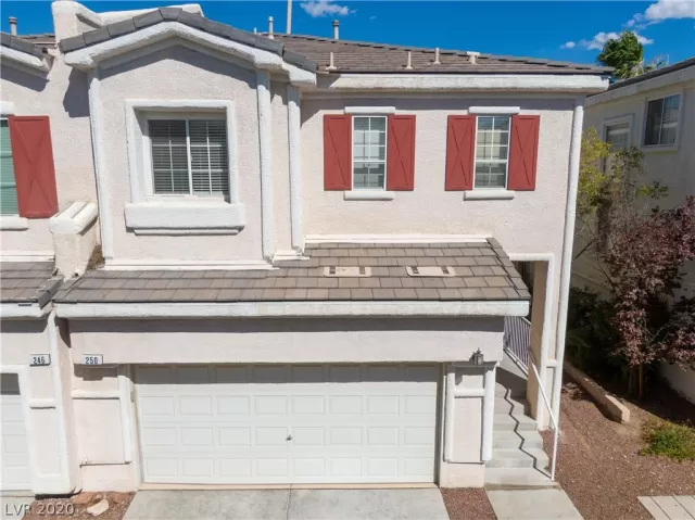 MLS: 2215736 Condo For Sale
