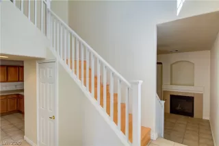 Photo #4: 2215736 Listing