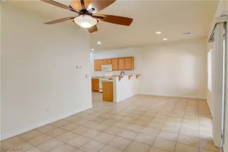 Photo #5: 2215736 Listing