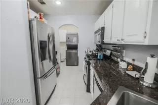 Photo #3: 2215764 Listing