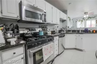 Photo #4: 2215764 Listing