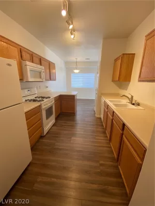 Photo #6: 2215771 Listing 