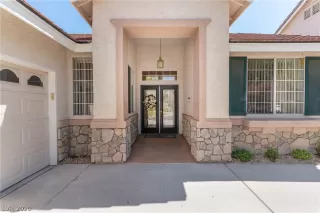 Photo #1: 2215806 Listing 