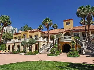 Photo #1: 2215837 Listing 