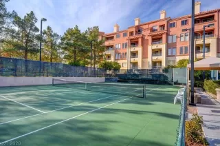 Photo #5: 2215837 Listing 