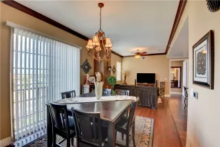 Photo #2: 2215875 Listing