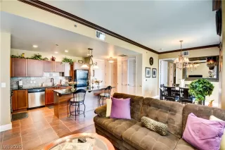 Photo #3: 2215875 Listing