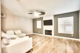 Photo #3: 2215884 Listing