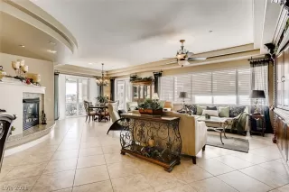 Photo #1: 2215891 Listing