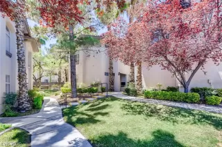 Photo #1: 2215895 Listing 