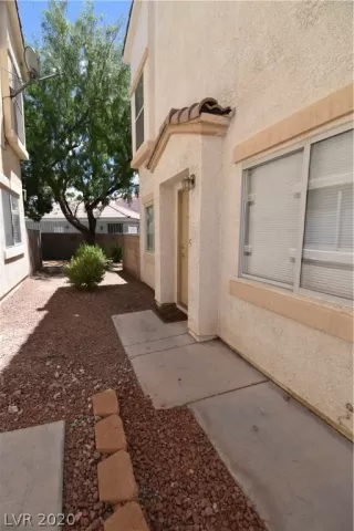 Photo #2: 2215950 Listing 