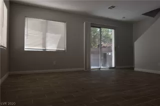 Photo #5: 2215950 Listing 