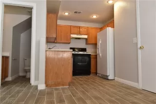 Photo #6: 2215950 Listing 