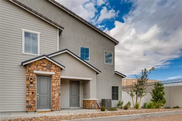 MLS: 2215962 Condo For Sale