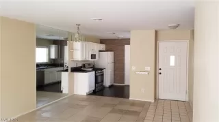 Photo #4: 2216004 Listing 