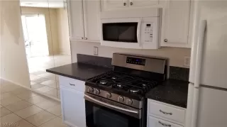 Photo #6: 2216004 Listing 