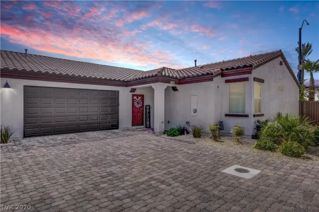 MLS: 2216038 Condo For Sale