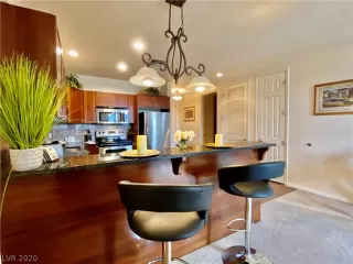 Photo #1: 2216052 Listing