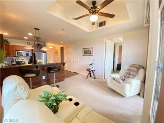 Photo #4: 2216052 Listing